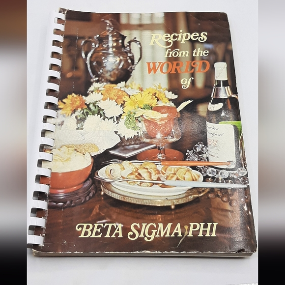 Vintage Beta Sigma Phi Cookbooks 1970's Lot Fondue & International Recipes - Picture 8 of 15